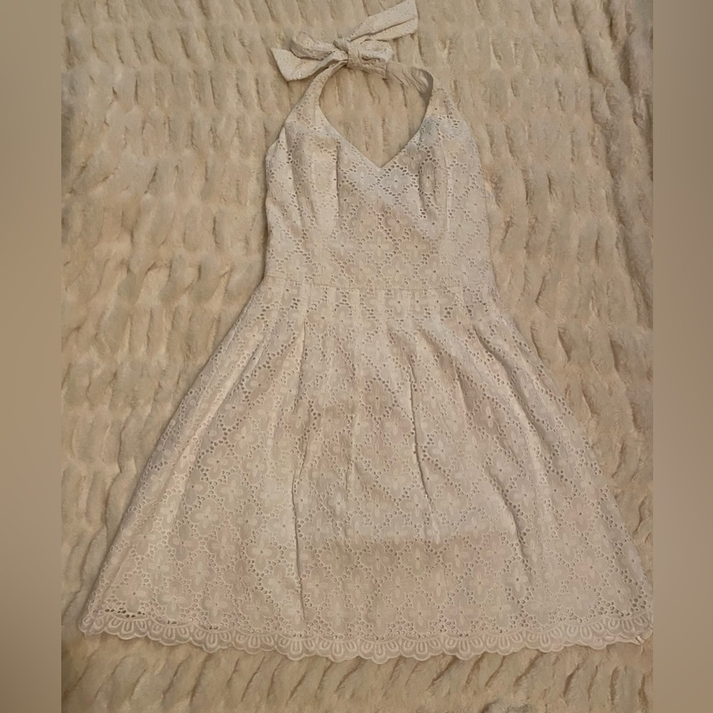Lilly Pulitzer Halter Dress Charleston Eyelet Size 4 74702 Resort White -NWT - Picture 2 of 9